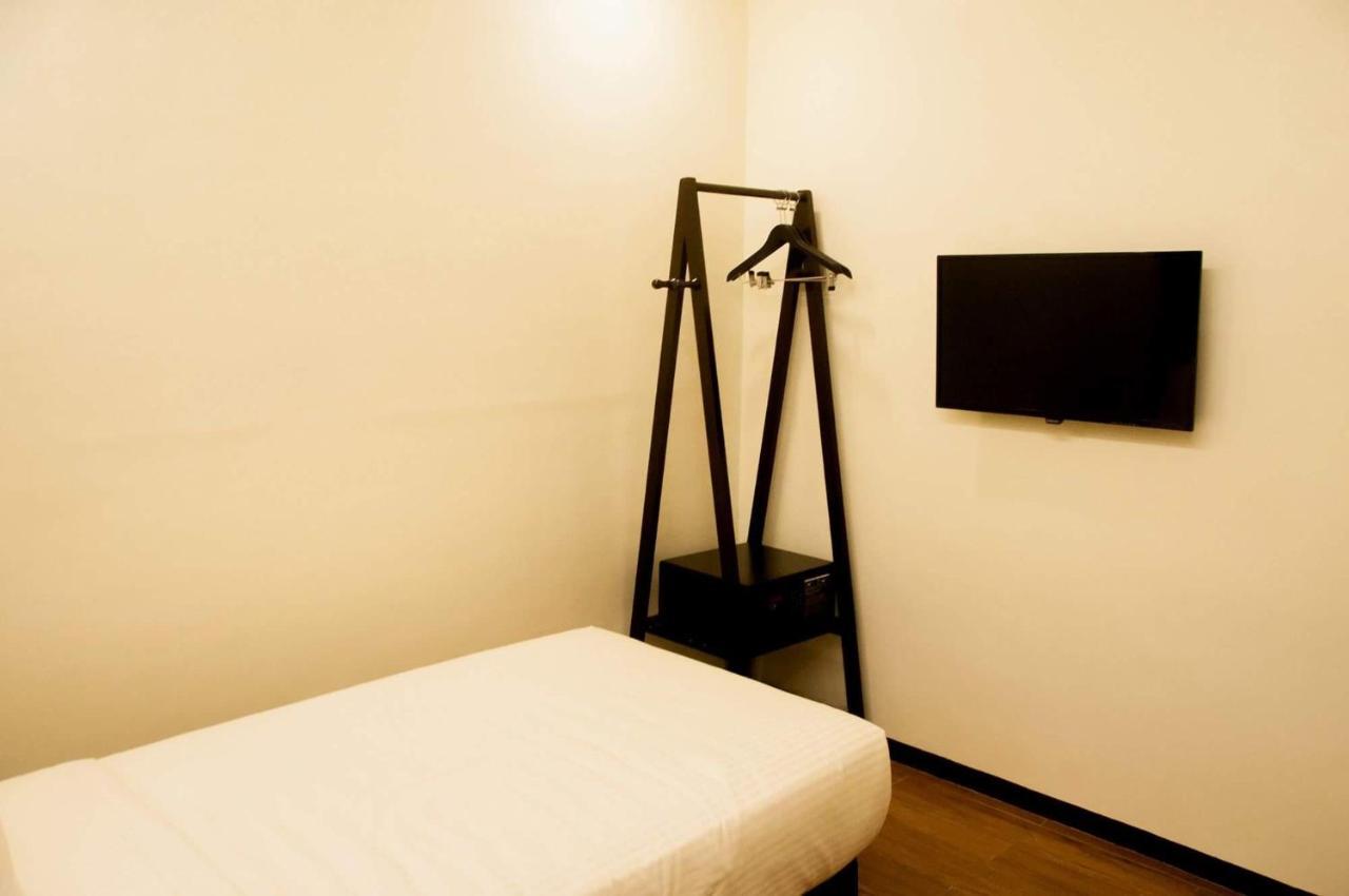 Pina Suites Ormoc Bagian luar foto